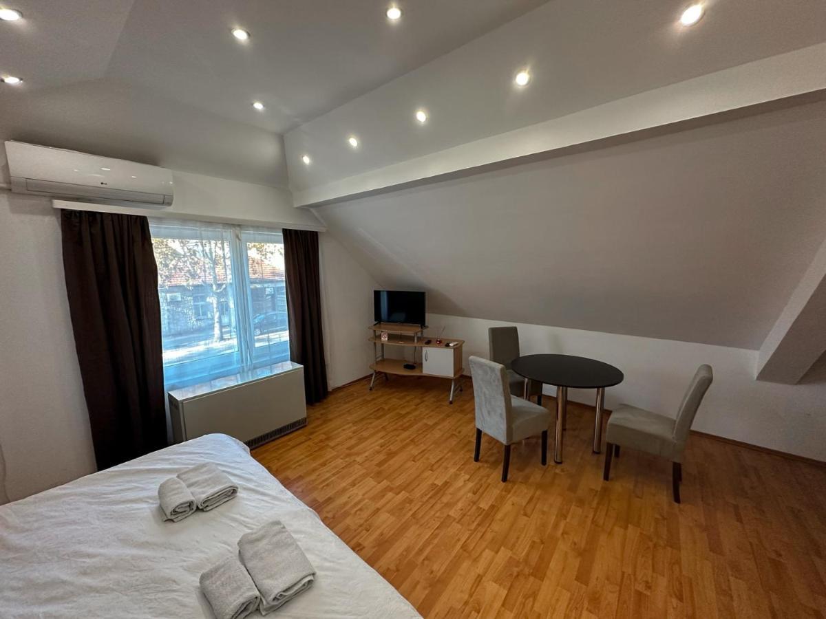 Mikasa Apartamento Ni Exterior foto